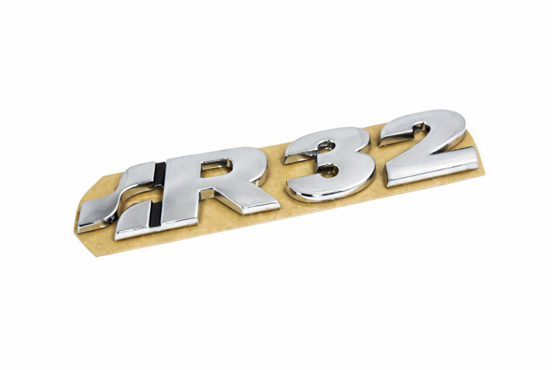 Volkswagen Golf 4 (MK4) R32 logo achterzijde
