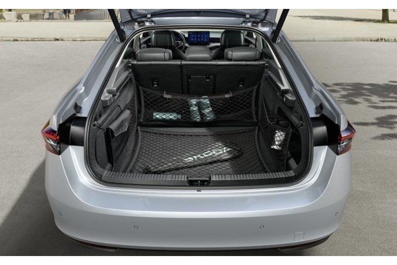 Skoda Superb IV HB (3P) bagegenetten