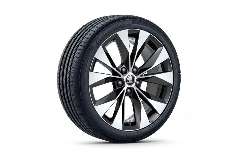 Škoda Cassiopeia 18" inch met zomerbanden Škoda Cassiopeia 18" inch met zomerbanden