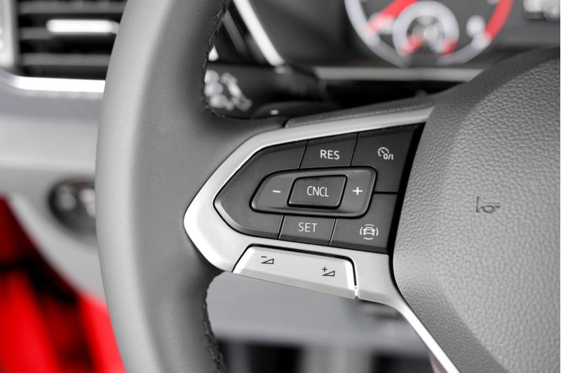 Volkswagen T-Cross cruise control set