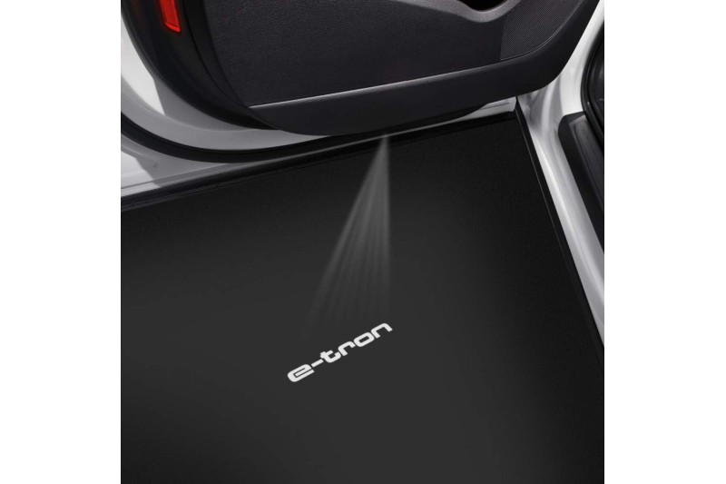 Audi instapverlichting LED met logoprojectie van e-tron Audi instapverlichting LED met logoprojectie van e-tron