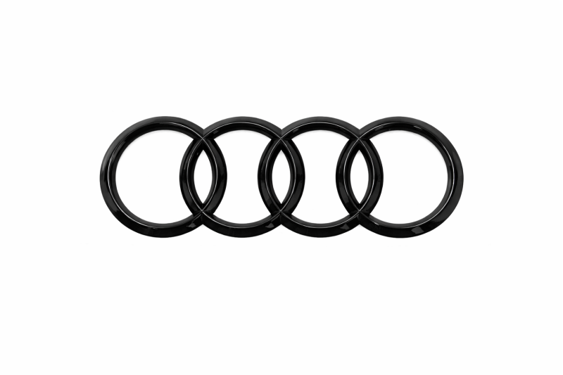 Audi Q5 (FY) logo achterzijde black edition embleem Audi Q5 (FY) logo achterzijde black edition embleem