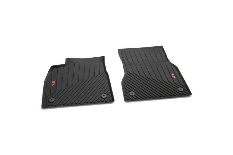 Audi A6 e-tron rubberen mattenset met S-logo (voorzijde) Audi A6 e-tron rubberen mattenset met S-logo (voorzijde)