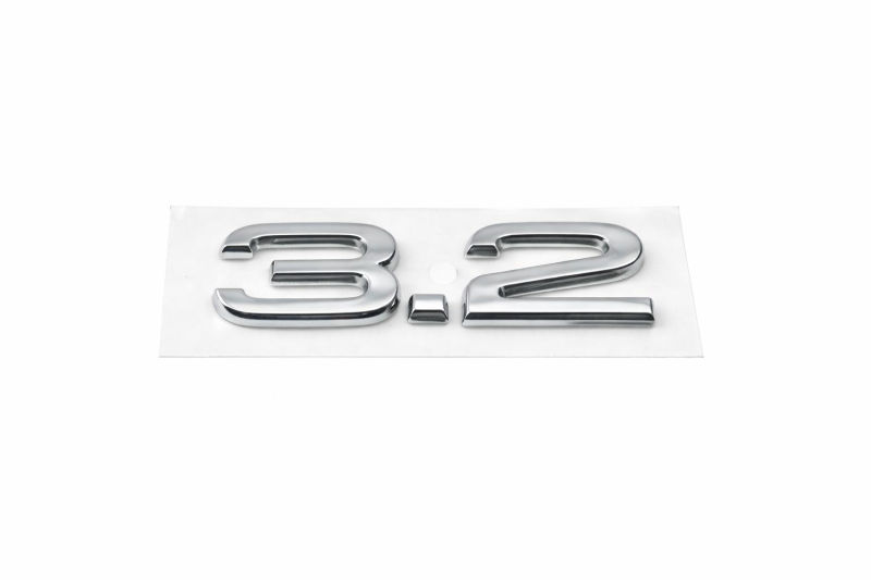 Audi 3.2 embleem chrome achterzijde 