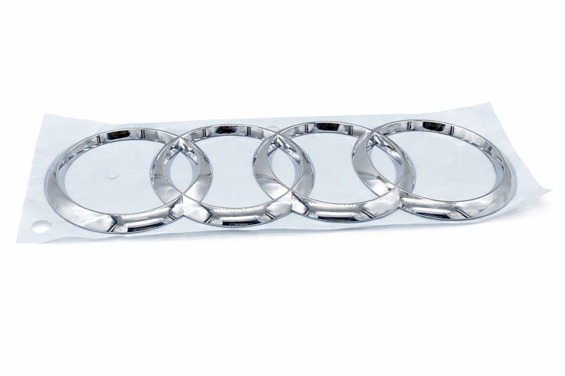 Audi Q3 (F3) logo achterzijde origineel Audi Q3 (F3) logo achterzijde origineel