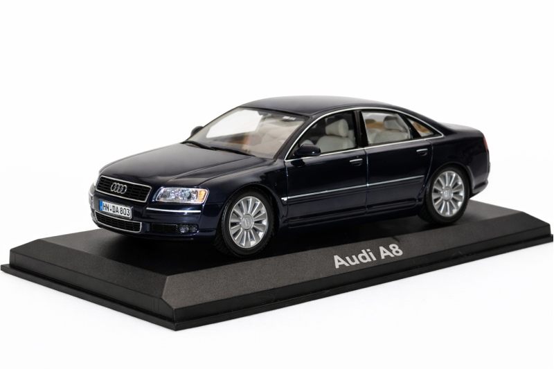 Audi A8 modelauto (1:43) donkerblauw