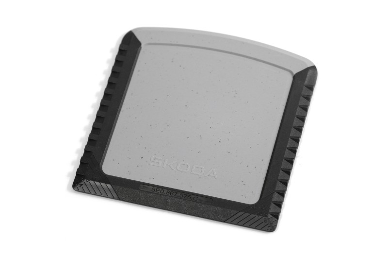 Škoda ijskrabber voor tankklep