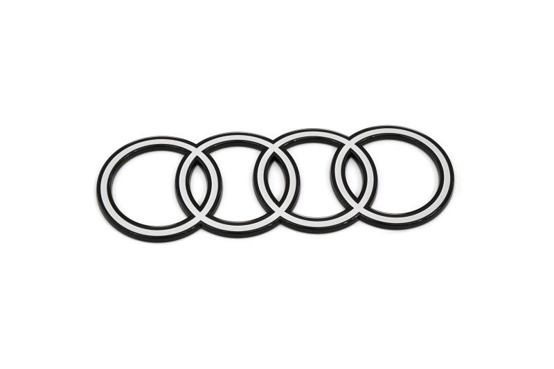 Audi A5, Q6, Q8 en e-tron logo achterzijde poolwit