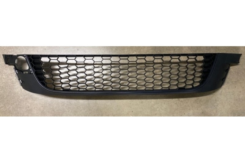 Volkswagen Scirocco middengrille in bumper