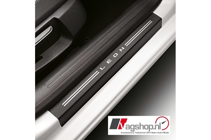 Seat Leon (5F) instapfolie met 'LEON' opdruk 