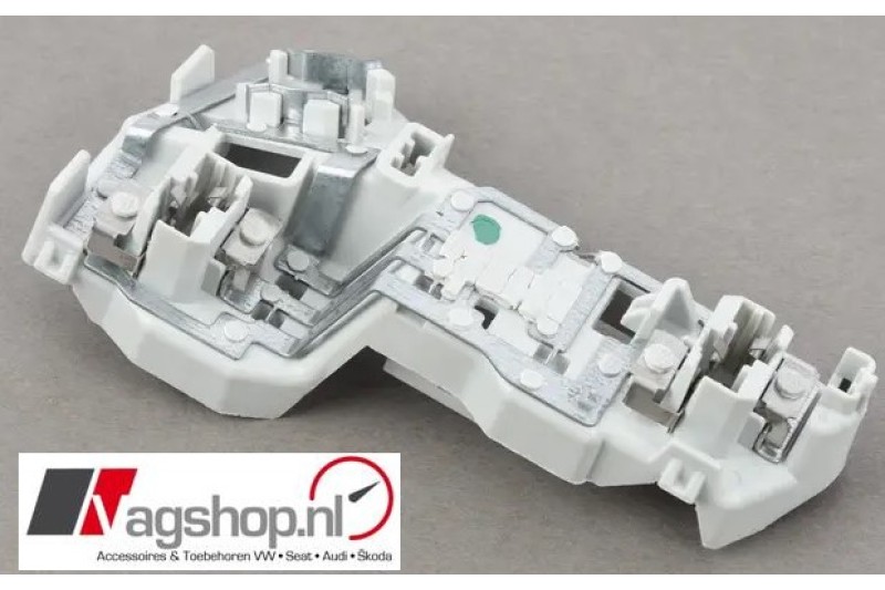 VW Golf 7 (5G) Fitting voor achterlicht - Binnenkant 
