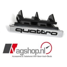 Audi A4 (B8) quattro grill embleem