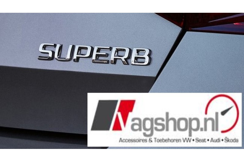 Skoda Superb 3 'Superb' plak embleem achterkant 