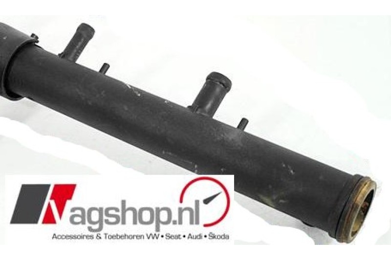 VW Passat 2.3 V5 Koelvloeistofpijp 