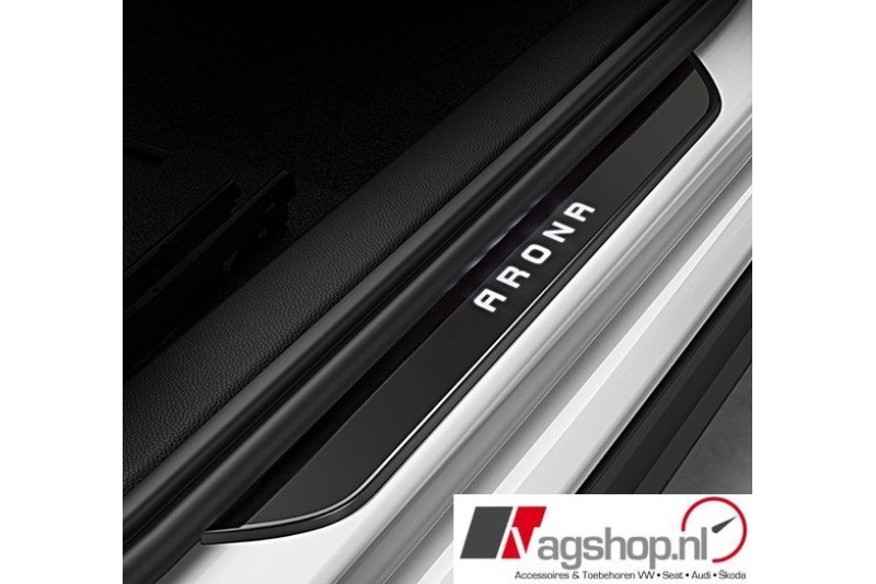 Seat Arona verlichte instaplijsten 