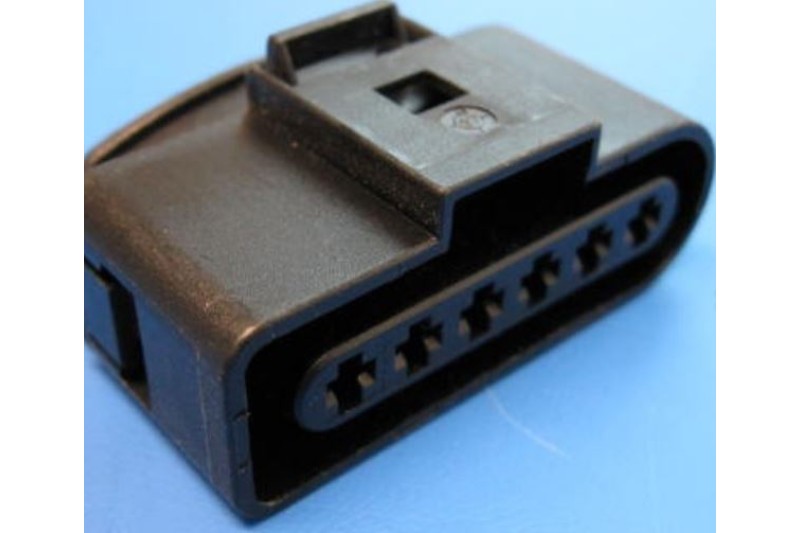 Audi/VW/Seat/Skoda plat contacthuis met contactvergrendeling