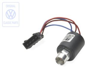 Volkswagen druk- en ventilatorschakelaar airco R12 (AAA, AAZ)
