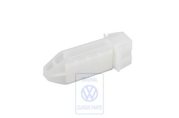 Volkswagen Passat B4 clip voor grille
