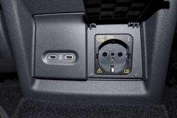 Complete set voor 230 Volt-aansluiting + USB hub voor Škoda Enyaq 5A