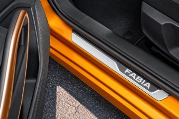 Škoda Fabia 4 (PJ) dorpellijsten - voorzijde