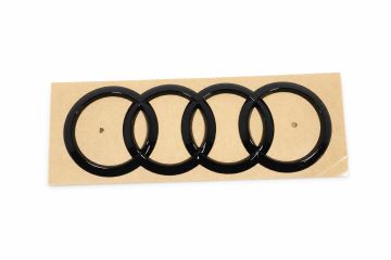 Audi A3 8Y logo zwart achter