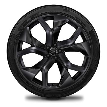 Audi RSQ8, Q8 winterset - zwart