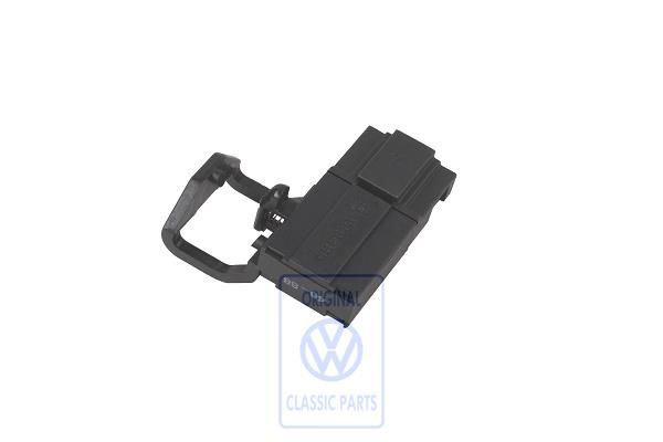 Volkswagen Passat B3 schakelaar voor ontgrendelmagneet - rechts (ELRA)
