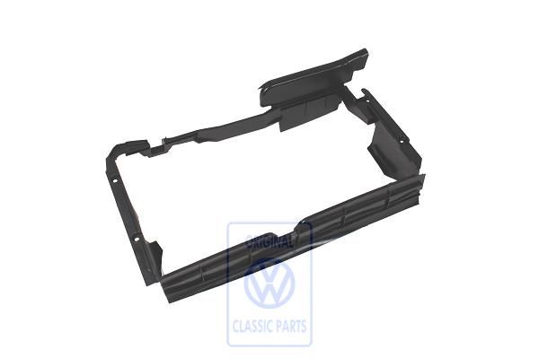 Volkswagen Passat B4 luchtgeleiding rond radiateur (AAA)