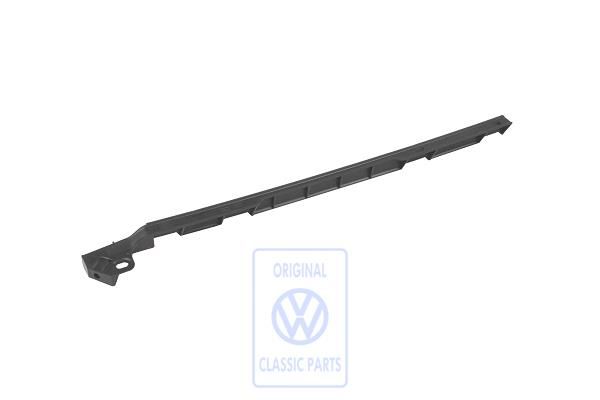 Volkswagen Passat B4 geleideprofiel achterbumper - rechts
