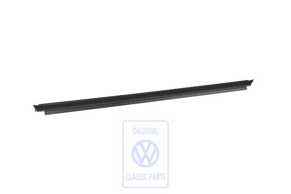 Volkswagen Passat B5 (3B) raamschachtafdichting - linksachter binnen, satijnzwart