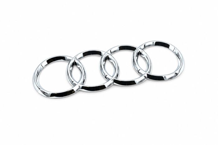 Audi Q7 (4M) logo - chroom