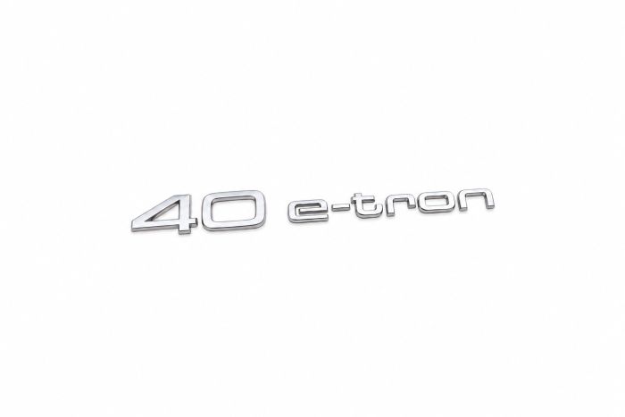Audi A3 (8V), Q4 e-tron (FZ) embleem - chroom