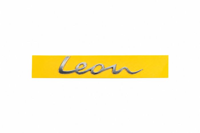 SEAT Leon 4 (KL) leon letters achterklep - aluminium