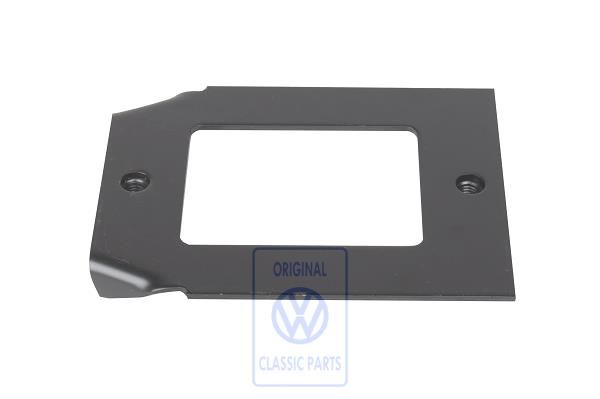 Volkswagen Transporter T4 afsluitplaat langsligger - links