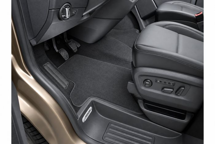 VW bedrijfswagens Transporter (T5/T6) velours mattenset - voorzijde - satijnzwart