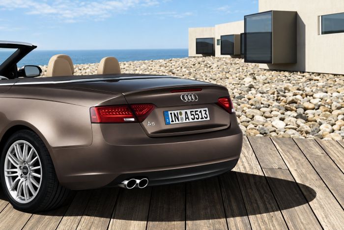 Audi A5 (B8) spoiler - gegrond